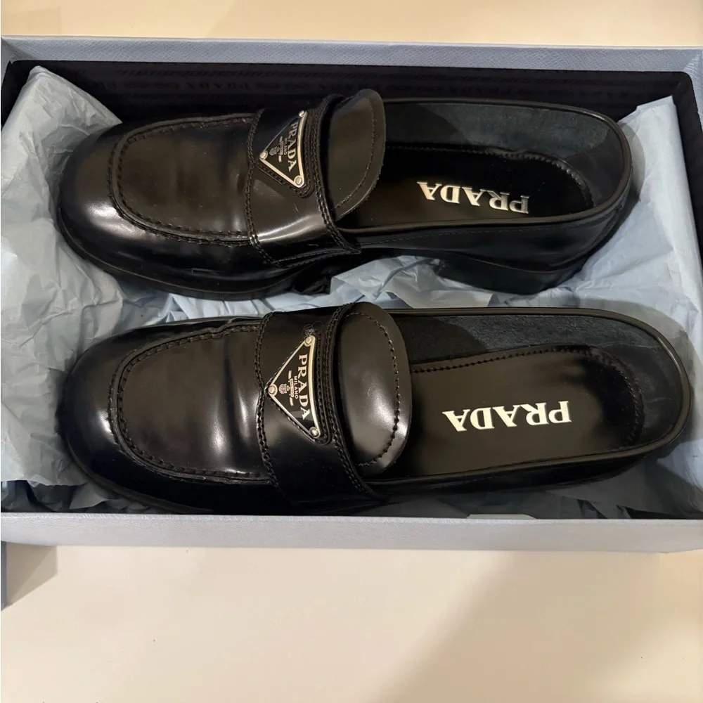 Prada Women’s Black Loafers - Picture 2 of 5